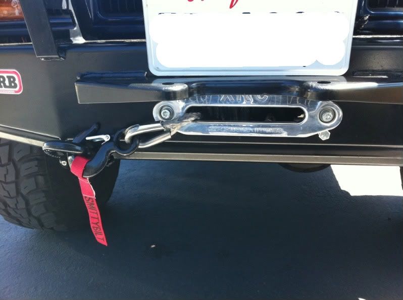 Smittybilt XRC8 Winch Comp in ARB Bar XJ Installed